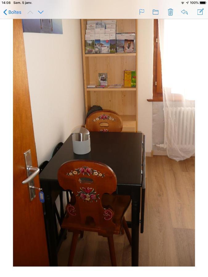 Appartement Nid d'abeilles à Tramelan Extérieur photo